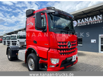 Vilcējs MERCEDES-BENZ Arocs 1846