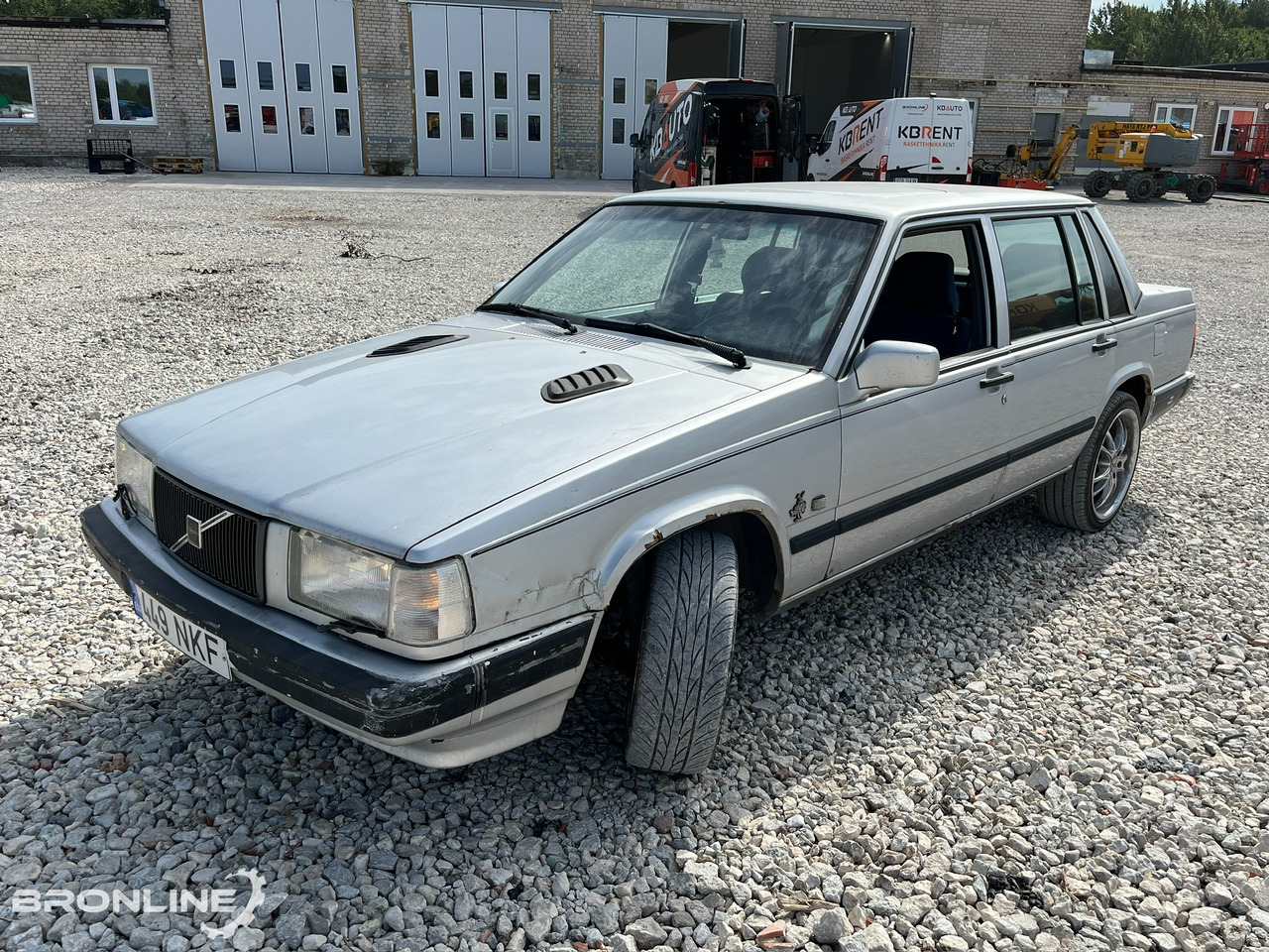 1992 VOLVO 740SE 2.3 85kW - Vieglā automašīna: foto 2 1992 VOLVO 740SE 2.3 85kW - Vieglā automašīna: foto 2