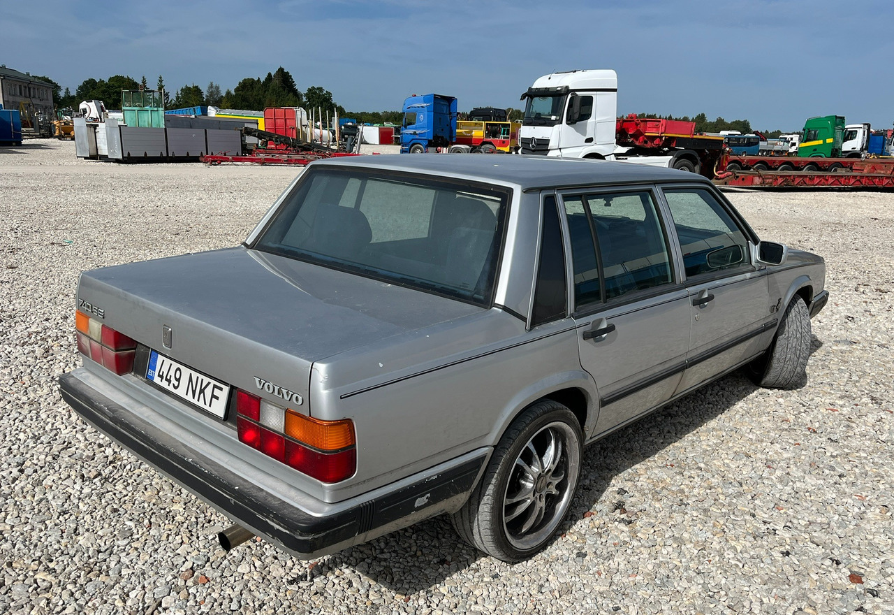 1992 VOLVO 740SE 2.3 85kW - Vieglā automašīna: foto 4 1992 VOLVO 740SE 2.3 85kW - Vieglā automašīna: foto 4