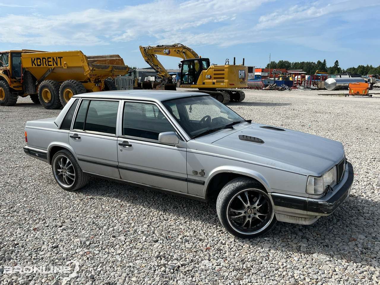 1992 VOLVO 740SE 2.3 85kW - Vieglā automašīna: foto 1 1992 VOLVO 740SE 2.3 85kW - Vieglā automašīna: foto 1