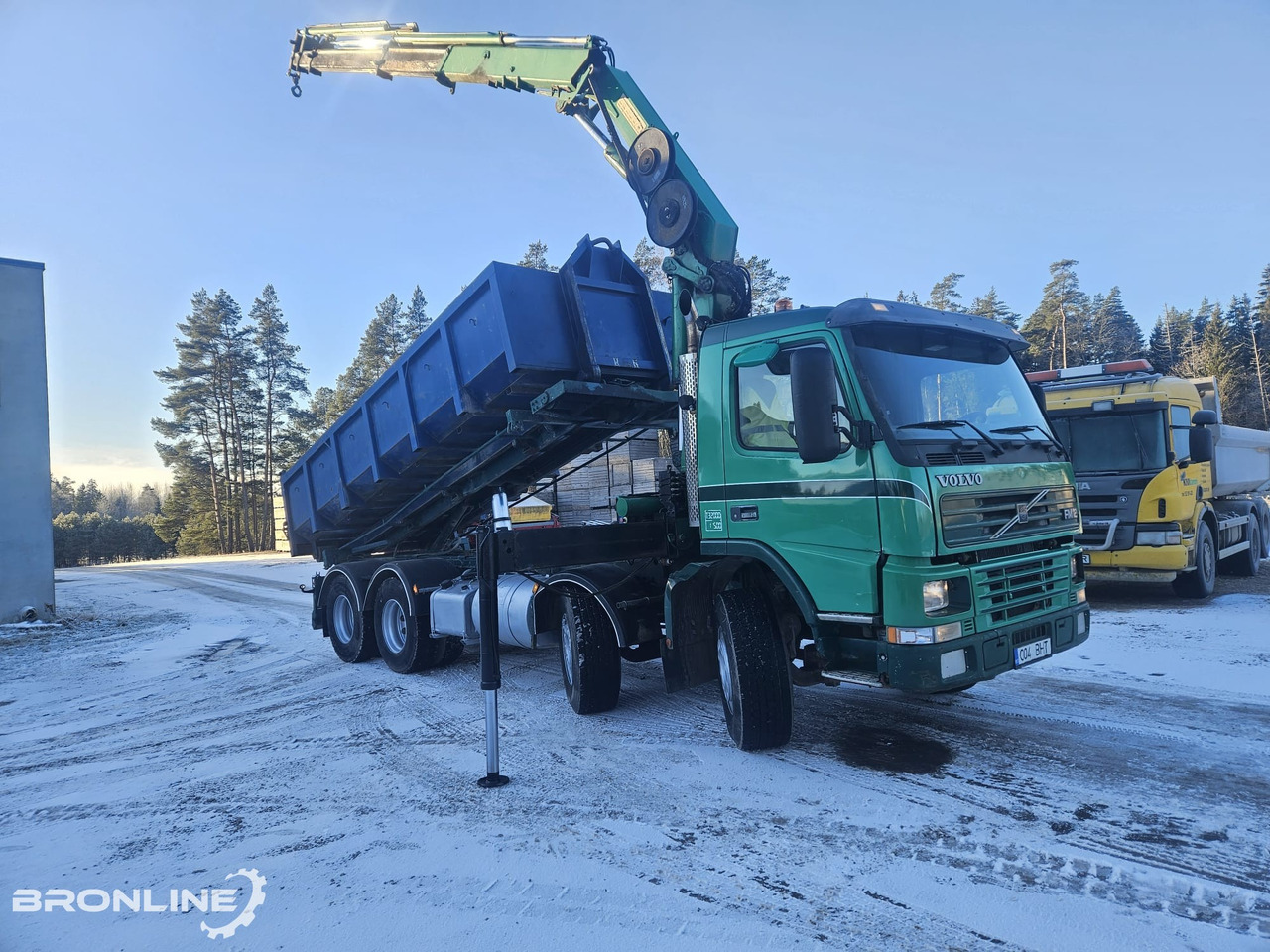 2002 Volvo FM12 8x4 Cable lift + Crane HMF - Kravas automašīna - kabeļu sistēma, Kravas auto ar manipulatoru: foto 1 2002 Volvo FM12 8x4 Cable lift + Crane HMF - Kravas automašīna - kabeļu sistēma, Kravas auto ar manipulatoru: foto 1