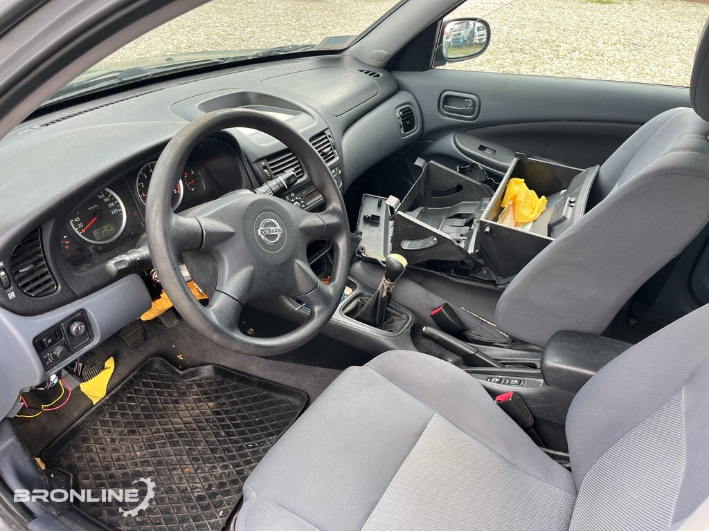 Vieglā automašīna 2005 Nissan Almera 1.8 85kW: foto 17