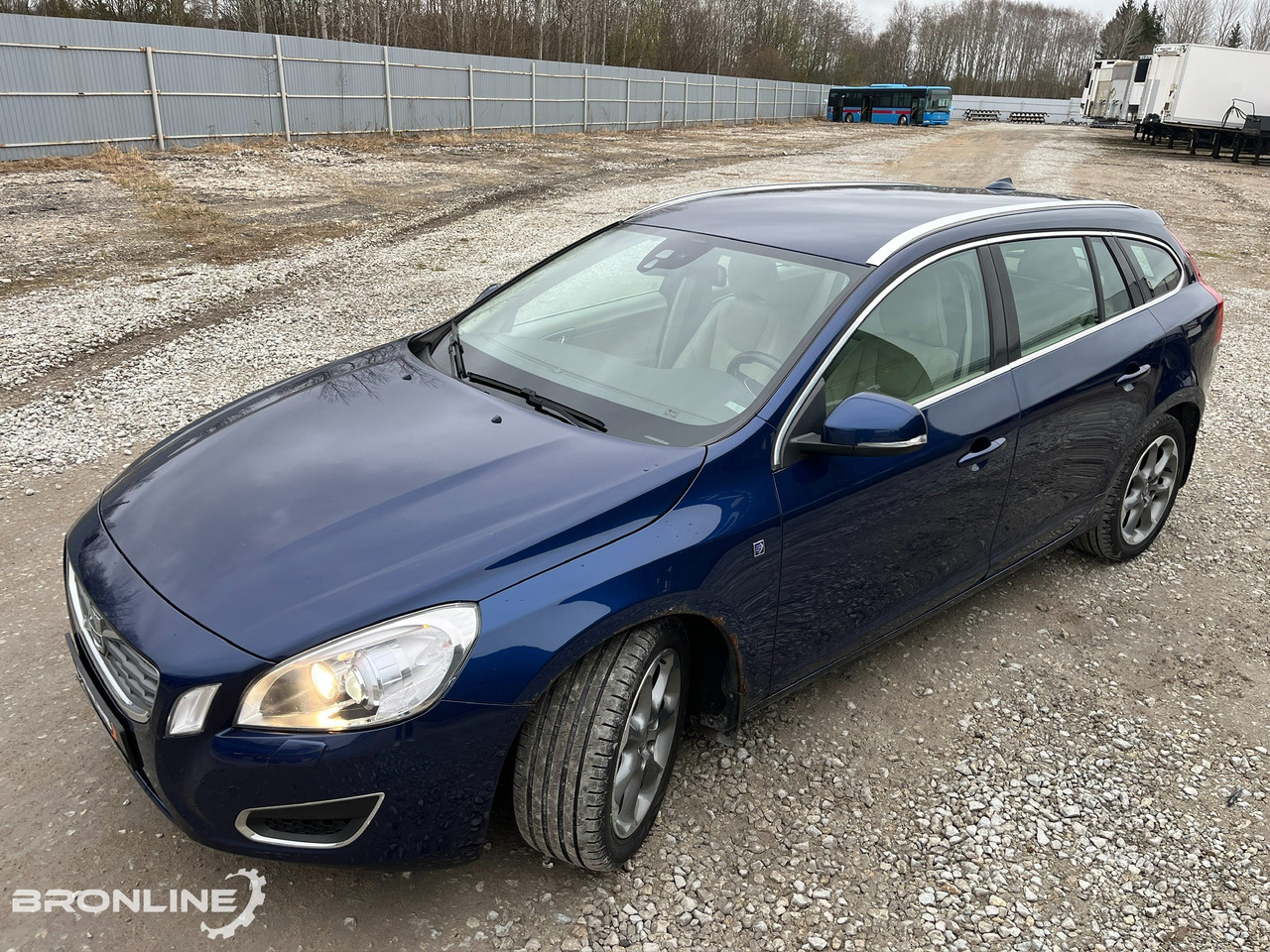 2011 Volvo V60 1.6 84kW Low mileage - Vieglā automašīna: foto 5 2011 Volvo V60 1.6 84kW Low mileage - Vieglā automašīna: foto 5
