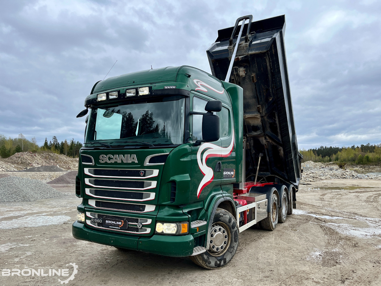 2013 V8 SCANIA R560 8X4 Tipper/Kallur/Retarder - Kravas automašīna pašizgāzējs: foto 2 2013 V8 SCANIA R560 8X4 Tipper/Kallur/Retarder - Kravas automašīna pašizgāzējs: foto 2