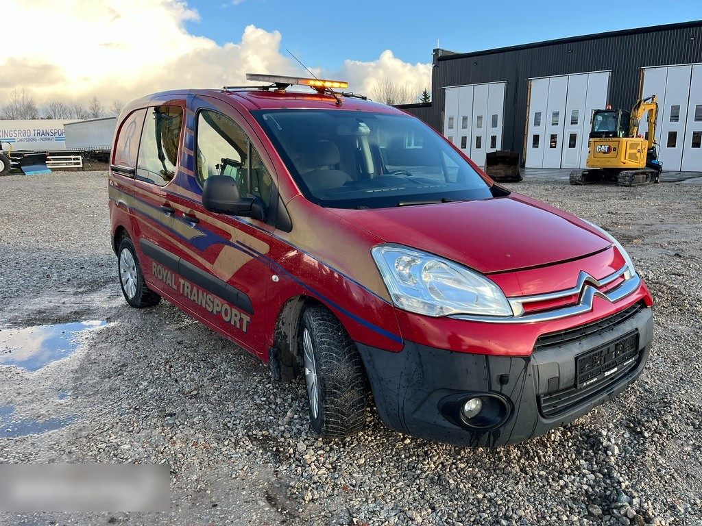 2015 Citroën Berlingo 1.6 84kw - Vieglā automašīna: foto 2 2015 Citroën Berlingo 1.6 84kw - Vieglā automašīna: foto 2