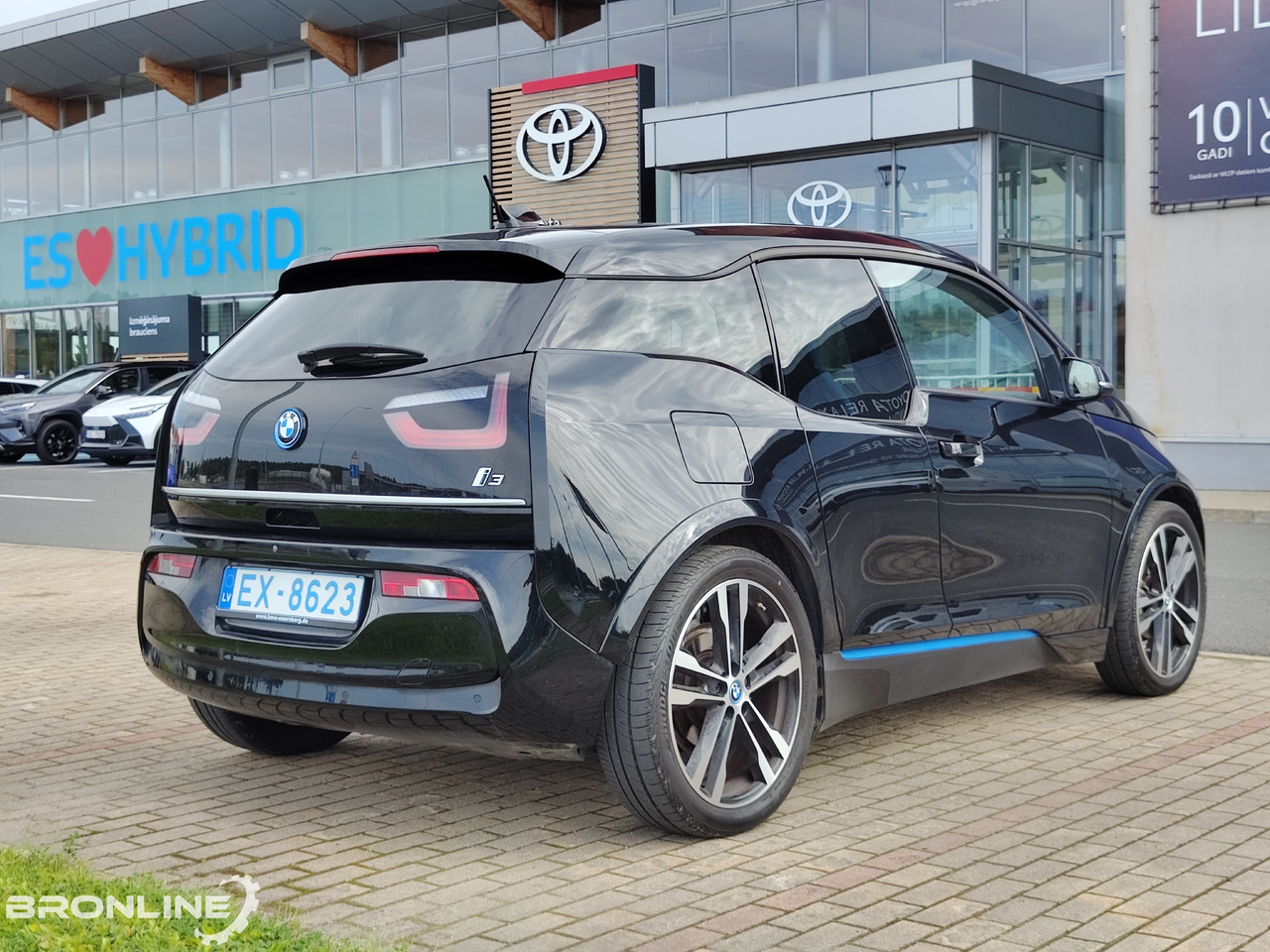 2022 BMW i3 Sport edition 135kW 120Ah - Vieglā automašīna: foto 2 2022 BMW i3 Sport edition 135kW 120Ah - Vieglā automašīna: foto 2