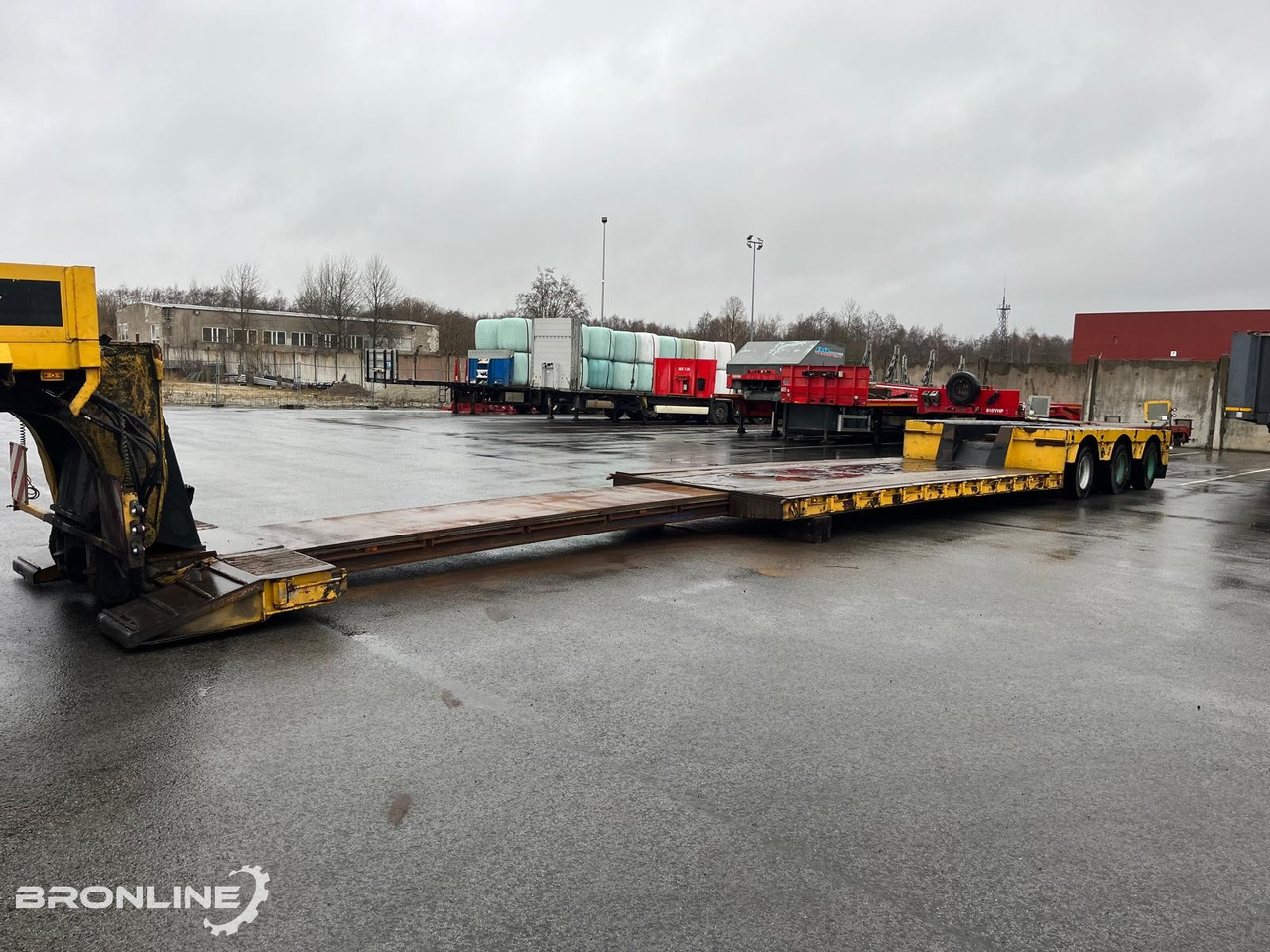 Faymonville STBZ-3VA Low-Bed 3-axle Trailer - Puspiekabe zema profila platforma: foto 2 Faymonville STBZ-3VA Low-Bed 3-axle Trailer - Puspiekabe zema profila platforma: foto 2