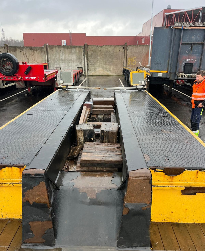 Faymonville STBZ-3VA Low-Bed 3-axle Trailer - Puspiekabe zema profila platforma: foto 5 Faymonville STBZ-3VA Low-Bed 3-axle Trailer - Puspiekabe zema profila platforma: foto 5