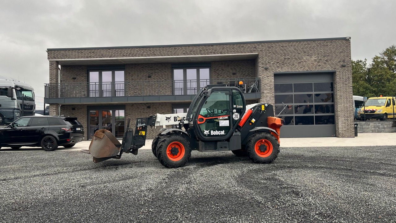 Bobcat T35.105LB Teleskoplader 7600 Kg Gabel Schaufel - Riteņu iekrāvējs: foto 1 Bobcat T35.105LB Teleskoplader 7600 Kg Gabel Schaufel - Riteņu iekrāvējs: foto 1