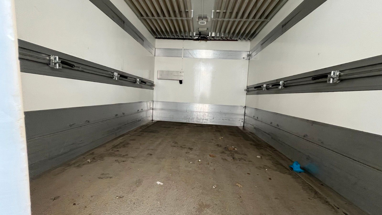 Iveco 50C18 Kühler Kühlkoffer Frigoblock Iveco 50C18 Kühler Kühlkoffer Frigoblock - Komercauto refrižerators: foto 5 Iveco 50C18 Kühler Kühlkoffer Frigoblock Iveco 50C18 Kühler Kühlkoffer Frigoblock - Komercauto refrižerators: foto 5