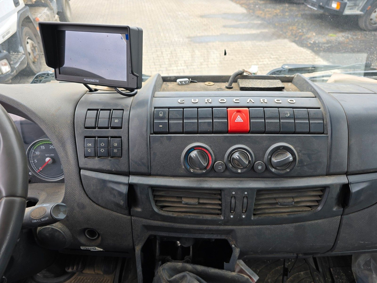 Bortu kravas automašīna/ Platforma Iveco ML80E22/P Pritsche lang 6m Eurocargo: foto 9