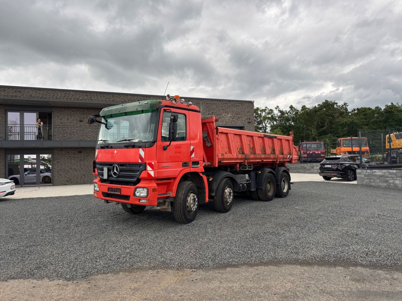 Mercedes-Benz Actros 3244 Dreiseitenkipper Meiller Bordm 8x4 - Kravas automašīna pašizgāzējs: foto 2 Mercedes-Benz Actros 3244 Dreiseitenkipper Meiller Bordm 8x4 - Kravas automašīna pašizgāzējs: foto 2