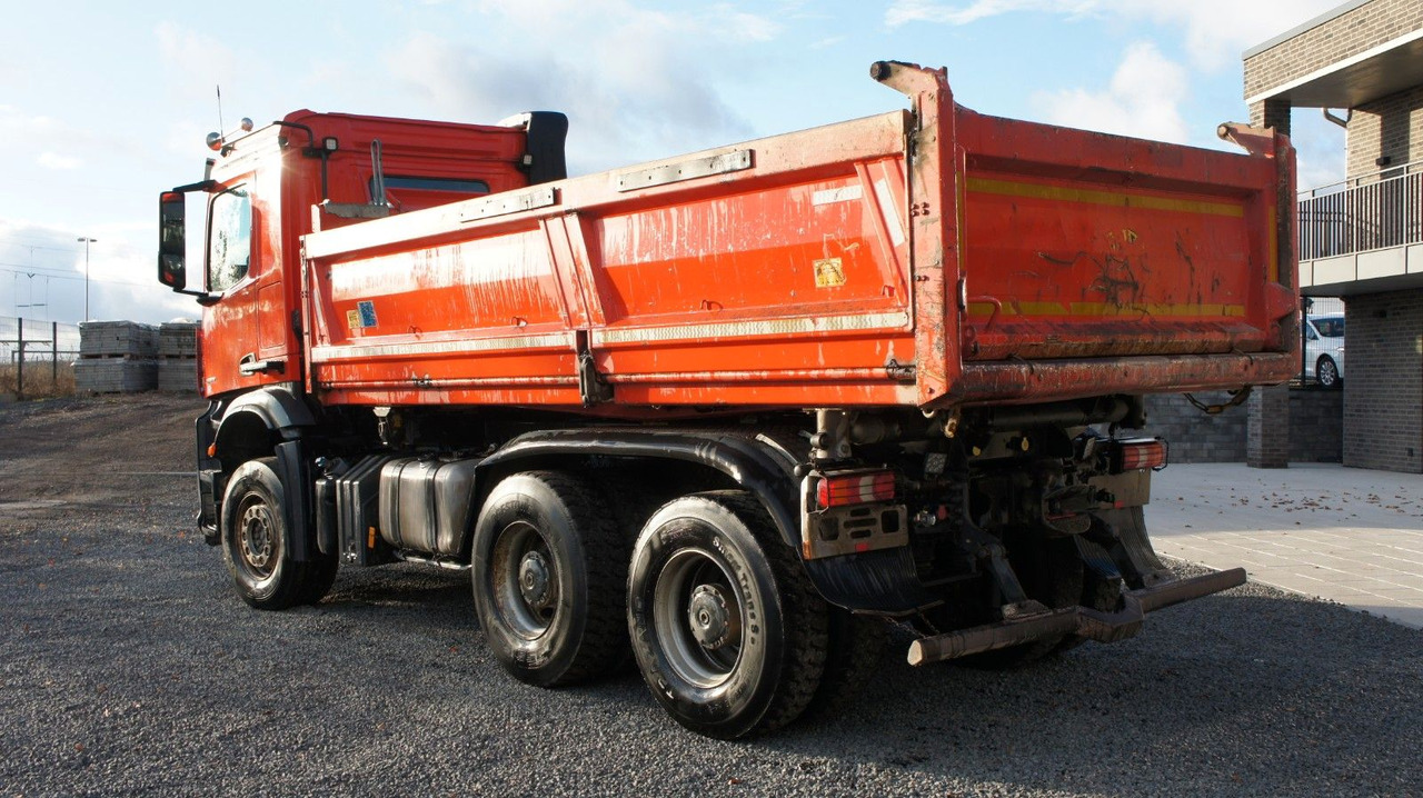 Mercedes-Benz Arocs 2653 Dreiseitenkipper Meiller Bordmatik - Kravas automašīna pašizgāzējs: foto 5 Mercedes-Benz Arocs 2653 Dreiseitenkipper Meiller Bordmatik - Kravas automašīna pašizgāzējs: foto 5