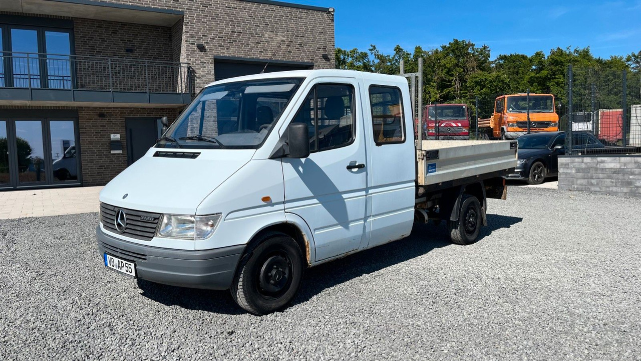Mercedes-Benz Sprinter 312 D Pritsche Doka - Automašīna ar kravas platformu, Kravas-pasažieru furgons: foto 2 Mercedes-Benz Sprinter 312 D Pritsche Doka - Automašīna ar kravas platformu, Kravas-pasažieru furgons: foto 2
