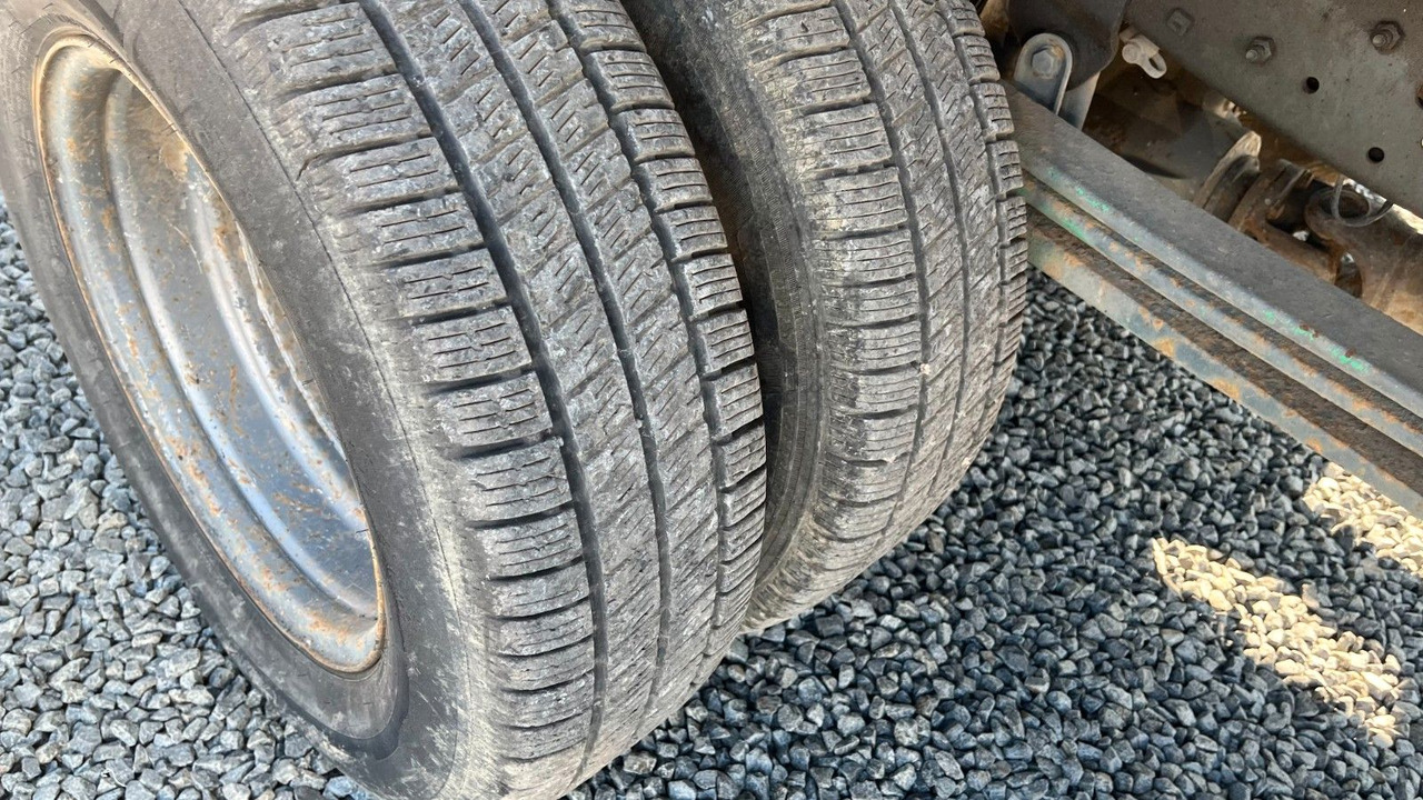 Komercauto pašizgāzējs, Kravas-pasažieru furgons Mercedes-Benz Vario 614 DK Kipper Doka Mercedes-Benz Vario 614 DK Kipper Doka: foto 13 Komercauto pašizgāzējs, Kravas-pasažieru furgons Mercedes-Benz Vario 614 DK Kipper Doka Mercedes-Benz Vario 614 DK Kipper Doka: foto 13