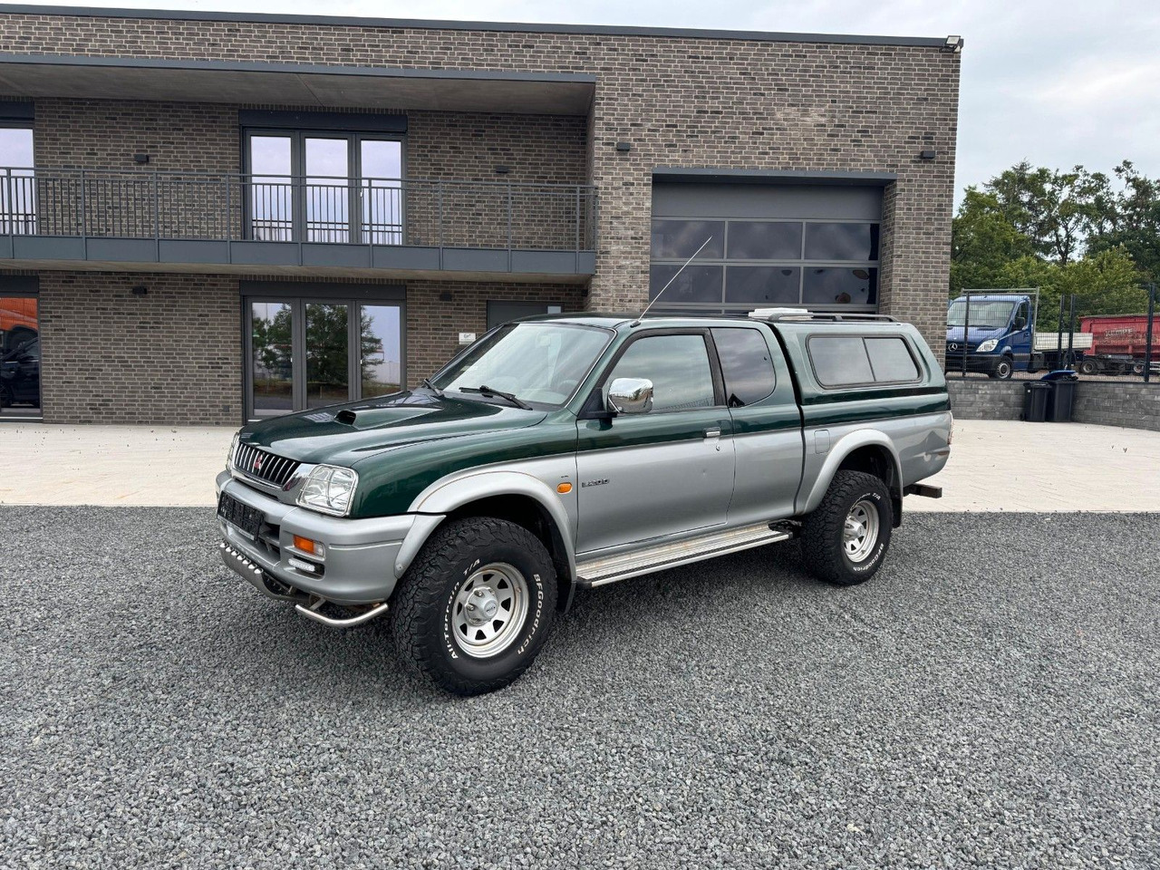 Mitsubishi L200 Klima - SUV: foto 1 Mitsubishi L200 Klima - SUV: foto 1