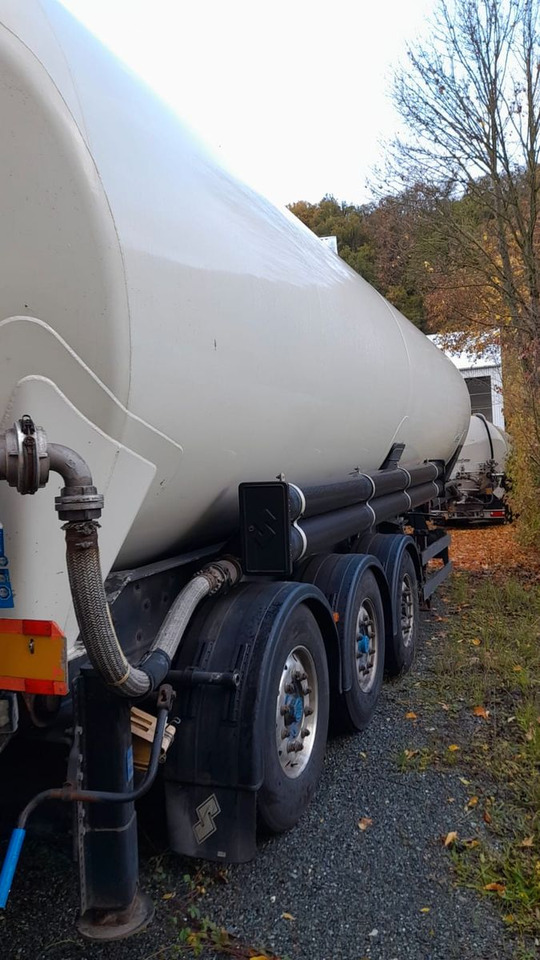 Spitzer SK 2753 CAL 53m³ Kippsilo - Silosa puspiekabe: foto 3 Spitzer SK 2753 CAL 53m³ Kippsilo - Silosa puspiekabe: foto 3