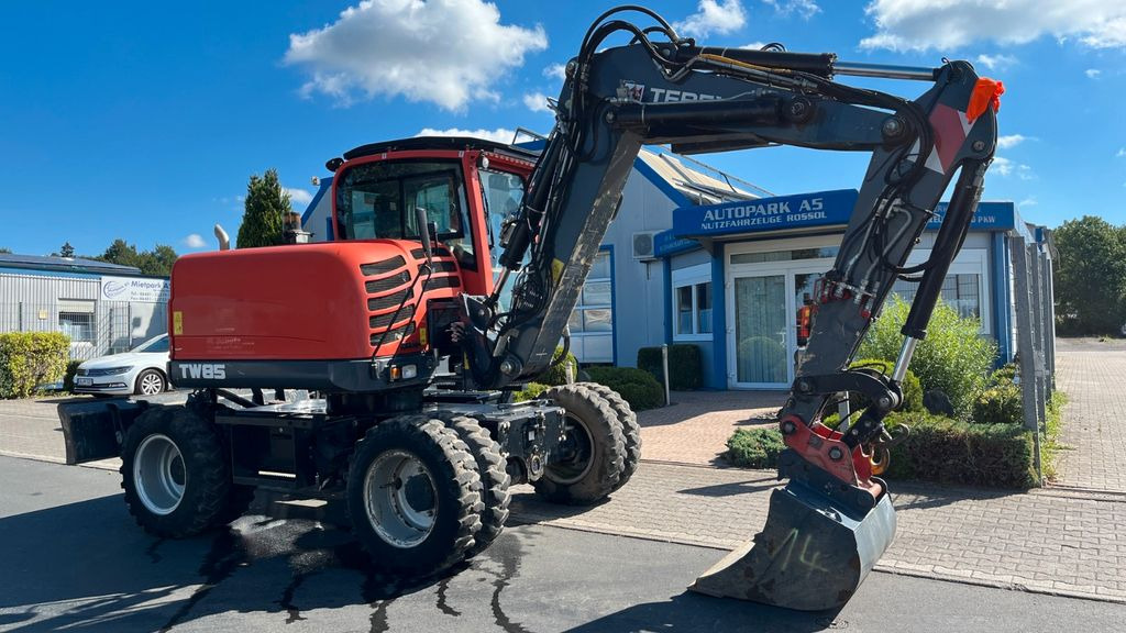 Terex TW85 Mobilbagger 8600 Kg Verstellausleger - Riteņu ekskavators: foto 1 Terex TW85 Mobilbagger 8600 Kg Verstellausleger - Riteņu ekskavators: foto 1