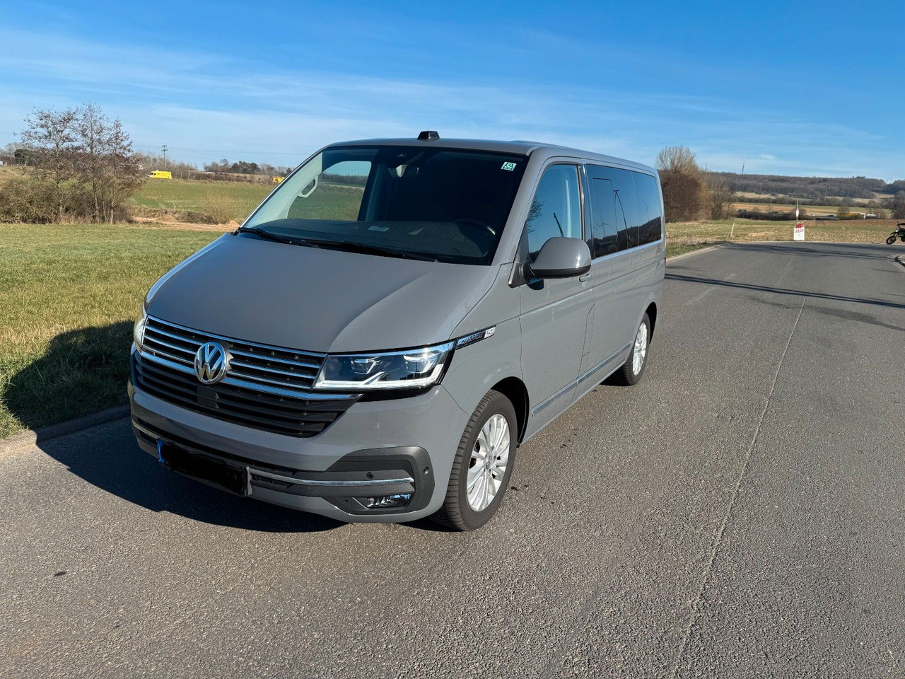 Volkswagen T6.1 Transporter Multivan Generation Six 4x4 - Pasažieru furgons: foto 2 Volkswagen T6.1 Transporter Multivan Generation Six 4x4 - Pasažieru furgons: foto 2