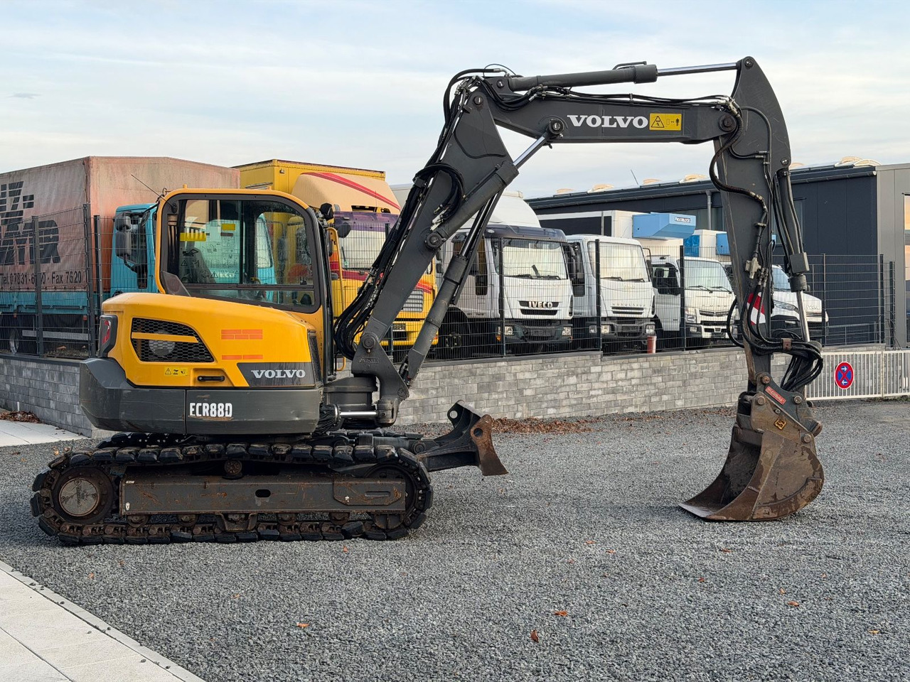 Mini-ekskavators Volvo ECR 88 D Verstellauslger OQ Oilquick: foto 8