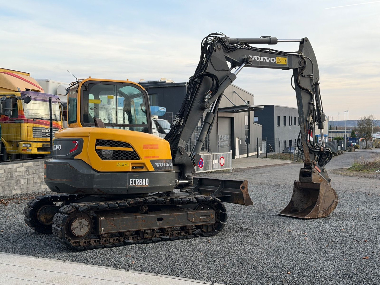 Mini-ekskavators Volvo ECR 88 D Verstellauslger OQ Oilquick: foto 9