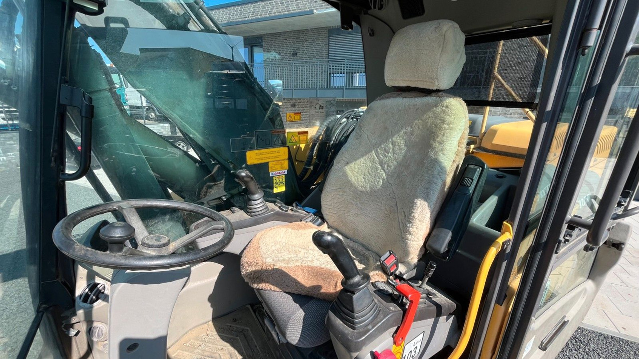 Volvo EW180D 20500 Kg Verstellausleger OilQuick - Riteņu ekskavators: foto 5 Volvo EW180D 20500 Kg Verstellausleger OilQuick - Riteņu ekskavators: foto 5