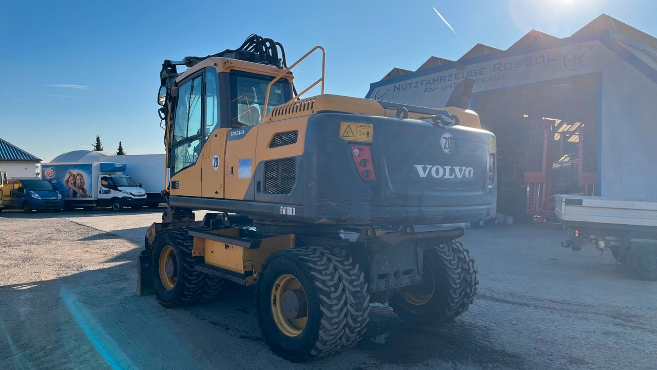 Volvo EW180D 20500 Kg Verstellausleger OilQuick - Riteņu ekskavators: foto 5 Volvo EW180D 20500 Kg Verstellausleger OilQuick - Riteņu ekskavators: foto 5