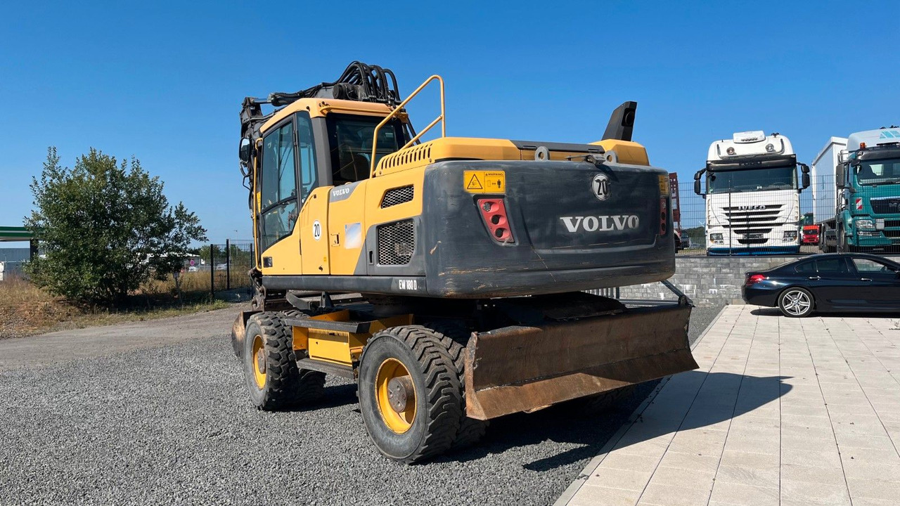 Volvo EW180D 20500 Kg Verstellausleger OilQuick - Riteņu ekskavators: foto 4 Volvo EW180D 20500 Kg Verstellausleger OilQuick - Riteņu ekskavators: foto 4