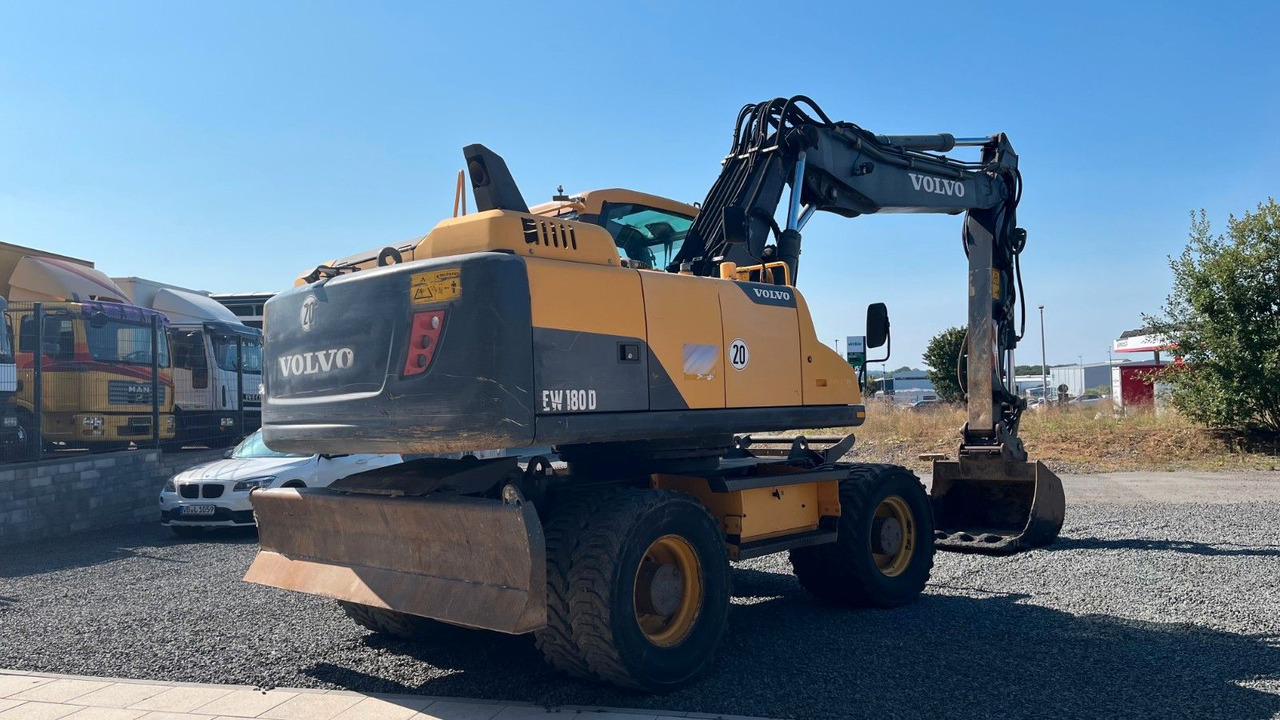 Volvo EW180D 20500 Kg Verstellausleger OilQuick - Riteņu ekskavators: foto 3 Volvo EW180D 20500 Kg Verstellausleger OilQuick - Riteņu ekskavators: foto 3