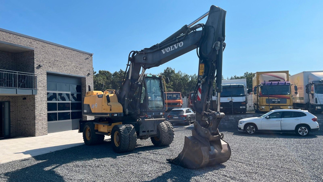 Volvo EW180D 20500 Kg Verstellausleger OilQuick - Riteņu ekskavators: foto 2 Volvo EW180D 20500 Kg Verstellausleger OilQuick - Riteņu ekskavators: foto 2