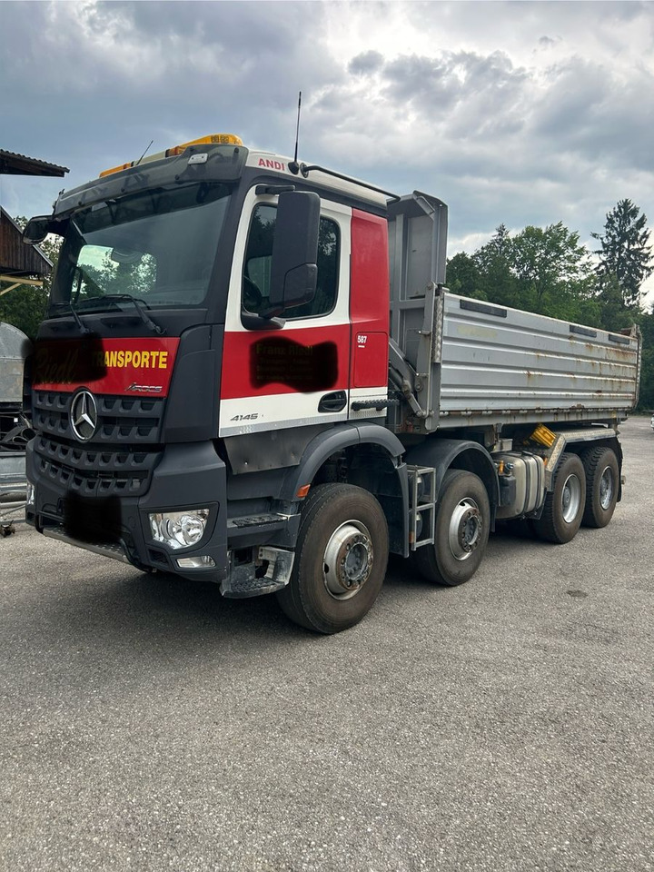 Mercedes-Benz Arocs 4145 8x4 - Kravas automašīna pašizgāzējs: foto 1 Mercedes-Benz Arocs 4145 8x4 - Kravas automašīna pašizgāzējs: foto 1