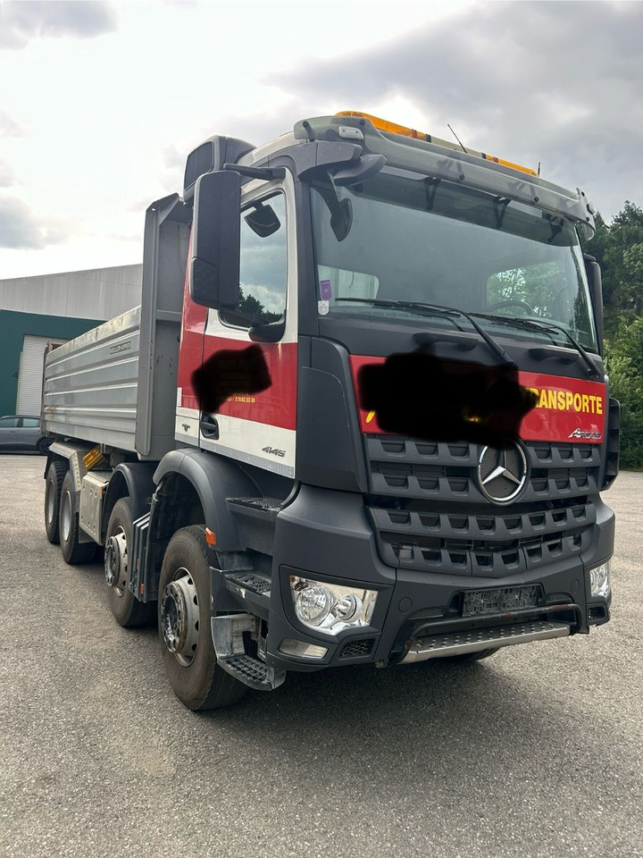 Mercedes-Benz Arocs 4145 8x4 - Kravas automašīna pašizgāzējs: foto 2 Mercedes-Benz Arocs 4145 8x4 - Kravas automašīna pašizgāzējs: foto 2