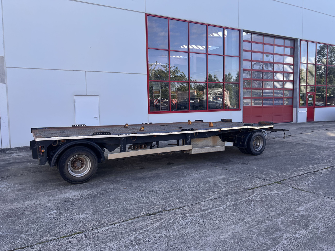 Dinkel DAC 18000 2 Achs Kombi- Anhänger für Abroll- oder Absetzmulden oder Tieflader - Bortu piekabe/ Platforma: foto 4 Dinkel DAC 18000 2 Achs Kombi- Anhänger für Abroll- oder Absetzmulden oder Tieflader - Bortu piekabe/ Platforma: foto 4