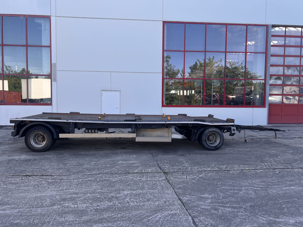 Dinkel DAC 18000 2 Achs Kombi- Anhänger für Abroll- oder Absetzmulden oder Tieflader - Bortu piekabe/ Platforma: foto 3 Dinkel DAC 18000 2 Achs Kombi- Anhänger für Abroll- oder Absetzmulden oder Tieflader - Bortu piekabe/ Platforma: foto 3