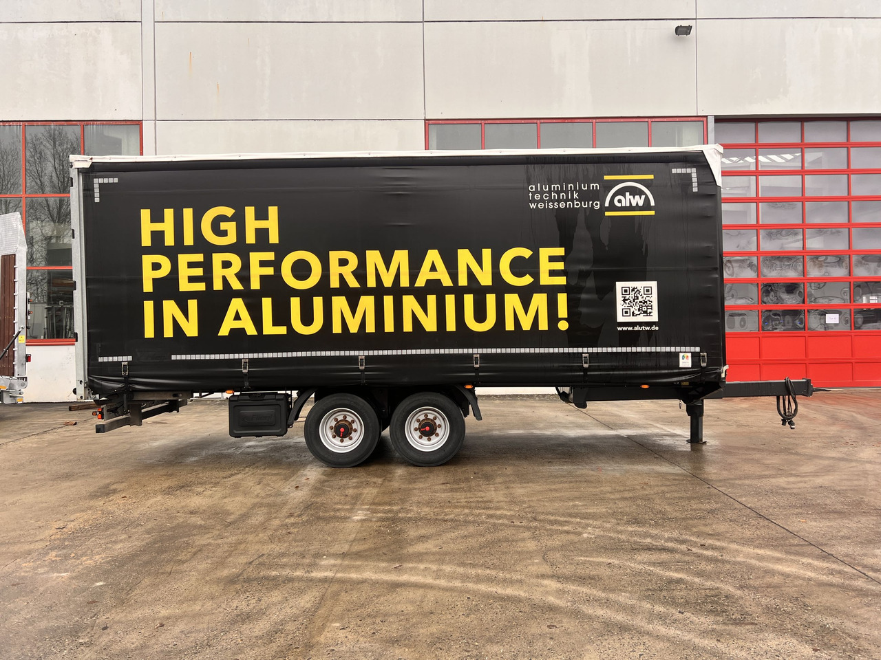 Fliegl TPS135 13,5 t Tandemplanenanhänger, neuwertig - Piekabe ar tentu: foto 5 Fliegl TPS135 13,5 t Tandemplanenanhänger, neuwertig - Piekabe ar tentu: foto 5