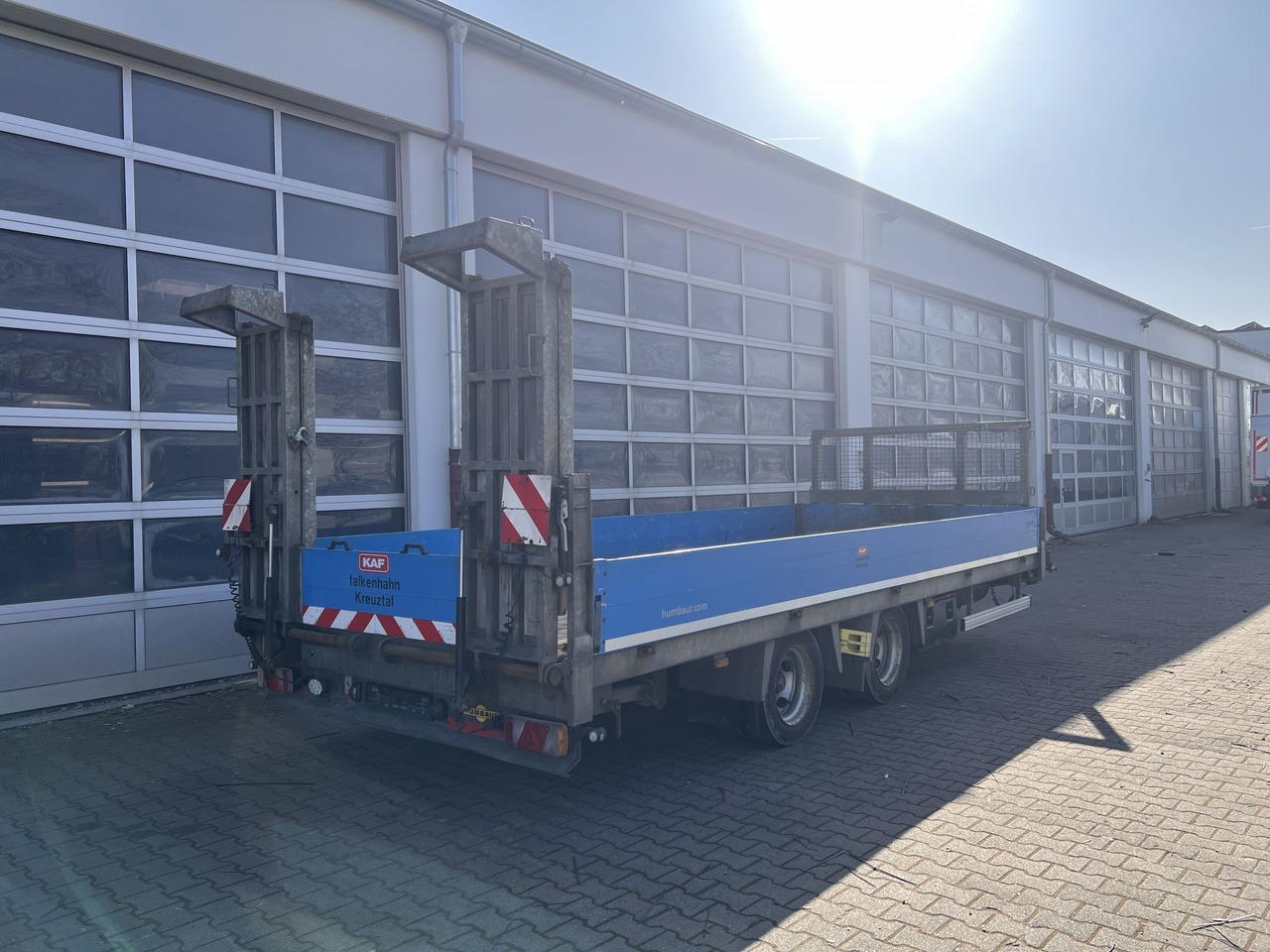 Humbaur HBTZ 136224 TA-BS 13,6 t Tandemtieflader - Piekabe zema profila platforma: foto 3 Humbaur HBTZ 136224 TA-BS 13,6 t Tandemtieflader - Piekabe zema profila platforma: foto 3