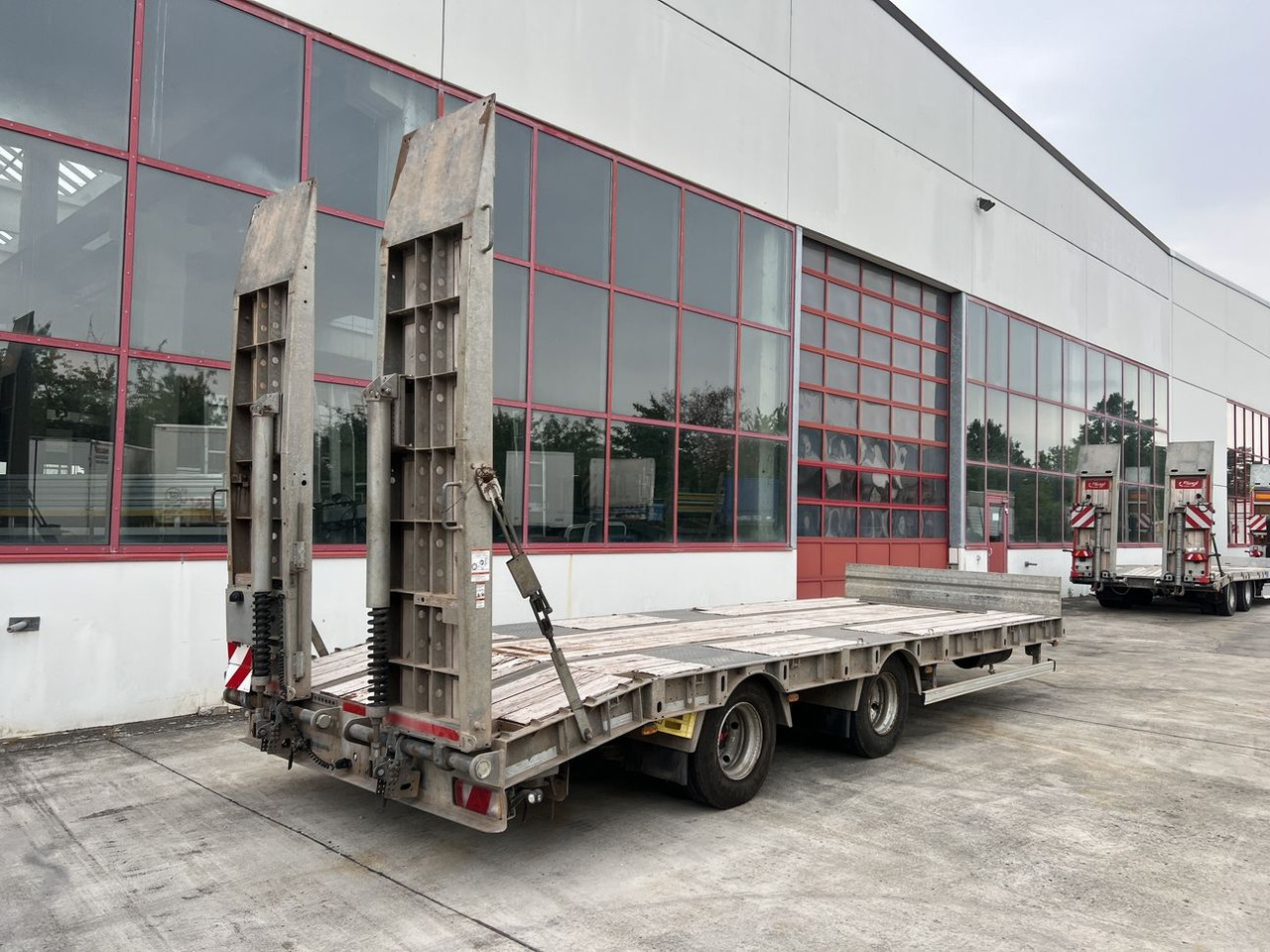 Humbaur HBTZ 21 t Tandemtieflader - Piekabe zema profila platforma: foto 4 Humbaur HBTZ 21 t Tandemtieflader - Piekabe zema profila platforma: foto 4