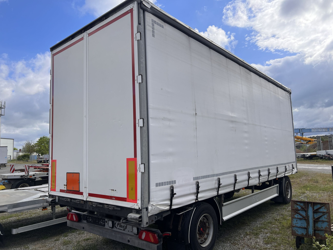 KRONE 2 Achs 2 Achs Jumbo- Planen, Mega, durchladbar - Piekabe ar tentu: foto 4 KRONE 2 Achs 2 Achs Jumbo- Planen, Mega, durchladbar - Piekabe ar tentu: foto 4