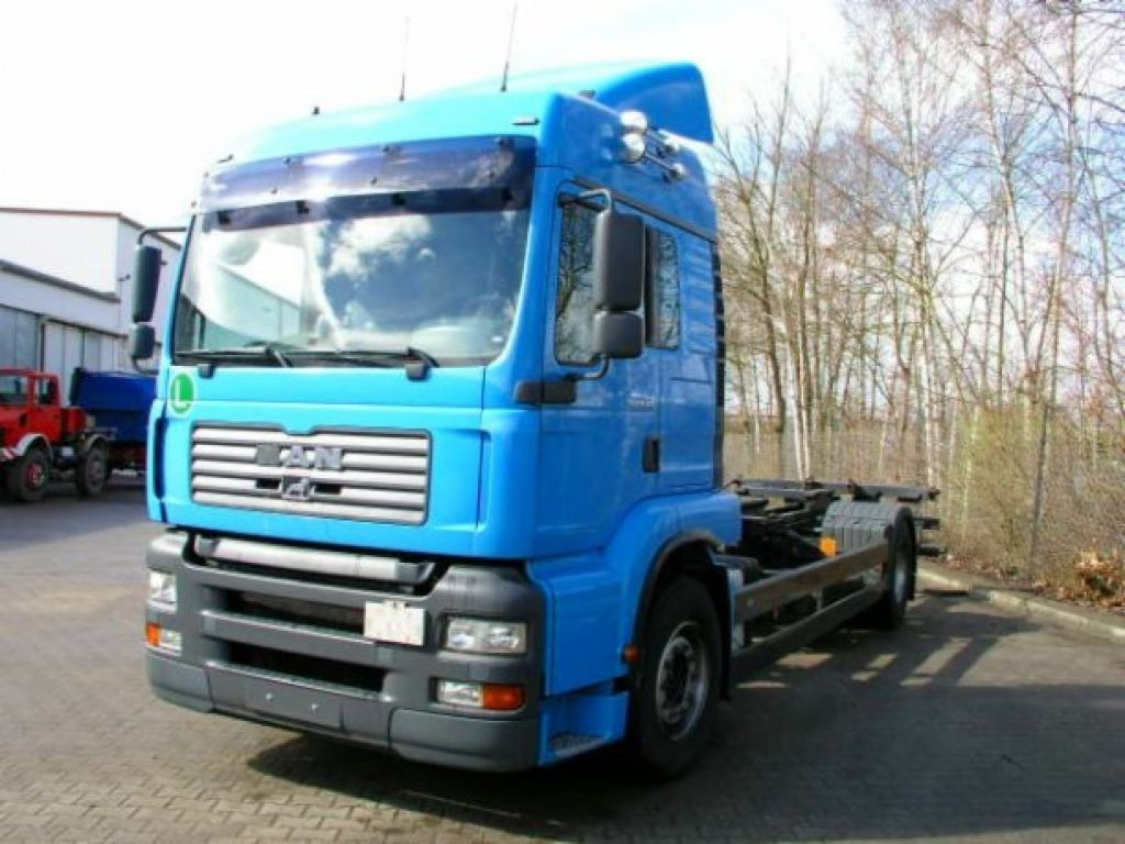 MAN 18.410 TGA2 Achs BDF- LKW - Konteineru vedējs/ Kravas automašīna ar noņemamā virsbūve: foto 2 MAN 18.410 TGA2 Achs BDF- LKW - Konteineru vedējs/ Kravas automašīna ar noņemamā virsbūve: foto 2