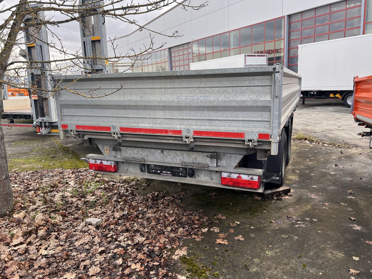 Möslein 19 t Tandemkipper- Tieflader - Piekabe pašizgāzējs: foto 4 Möslein 19 t Tandemkipper- Tieflader - Piekabe pašizgāzējs: foto 4