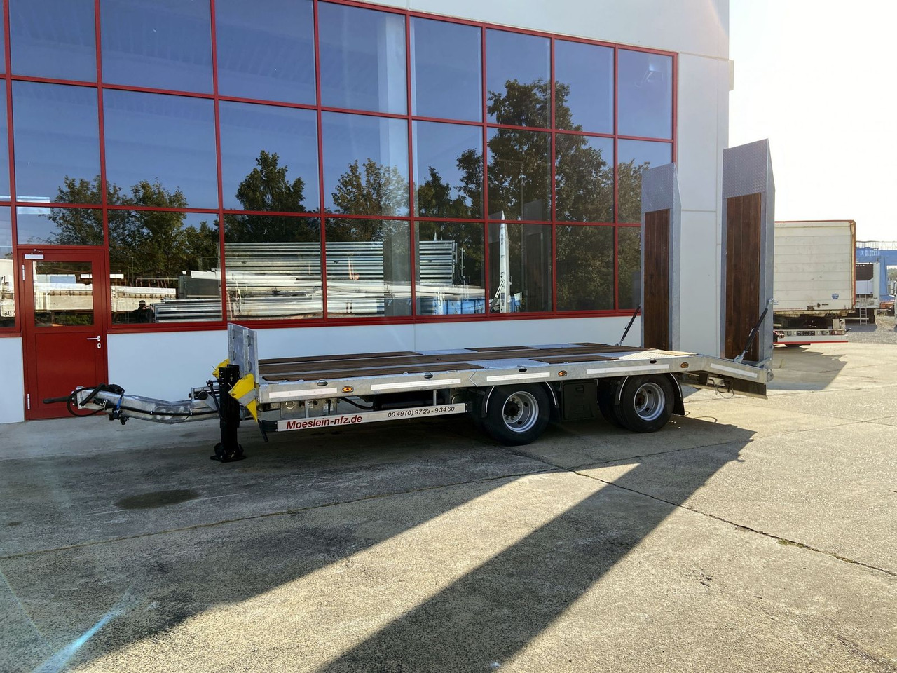 Möslein 19 t Tandemtieflader, Luftgefedert, NEU - Piekabe zema profila platforma: foto 2 Möslein 19 t Tandemtieflader, Luftgefedert, NEU - Piekabe zema profila platforma: foto 2