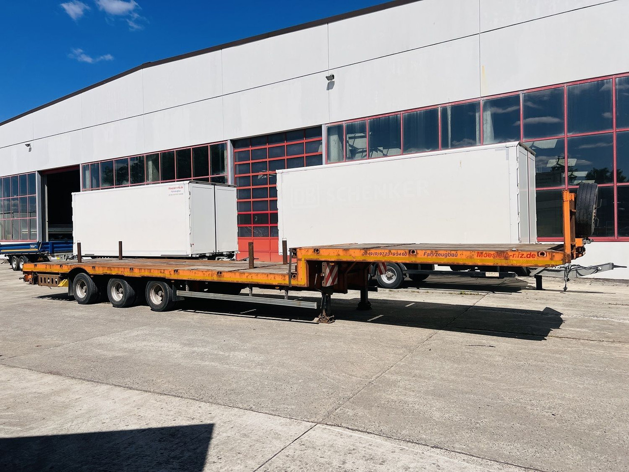 Möslein 3 Achs Satteltieflader Plato 45 t GGfür Fertigt - Puspiekabe zema profila platforma: foto 4 Möslein 3 Achs Satteltieflader Plato 45 t GGfür Fertigt - Puspiekabe zema profila platforma: foto 4