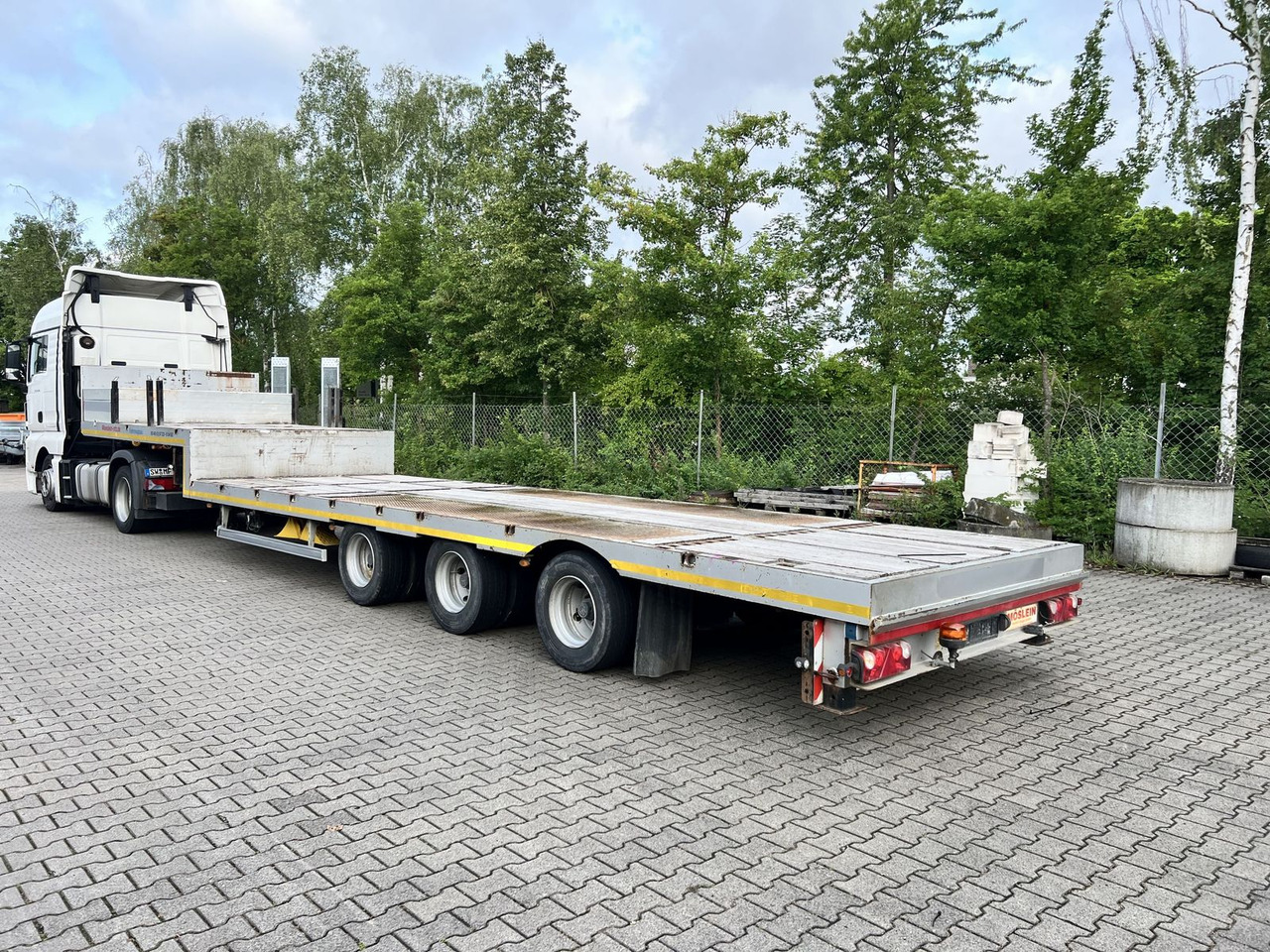 Möslein 3 Achs Satteltieflader - Puspiekabe zema profila platforma: foto 4 Möslein 3 Achs Satteltieflader - Puspiekabe zema profila platforma: foto 4