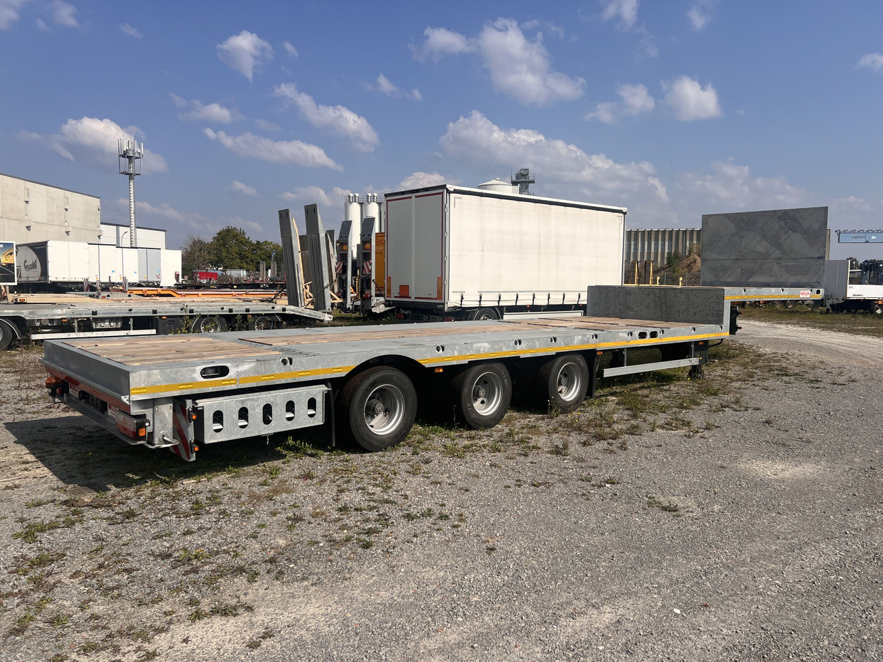 Möslein ST 3 Plato 8,7 3 Achs Satteltieflader Plato 45 t GGfür Fertigteile, Baumaschinen - Puspiekabe zema profila platforma: foto 3 Möslein ST 3 Plato 8,7 3 Achs Satteltieflader Plato 45 t GGfür Fertigteile, Baumaschinen - Puspiekabe zema profila platforma: foto 3