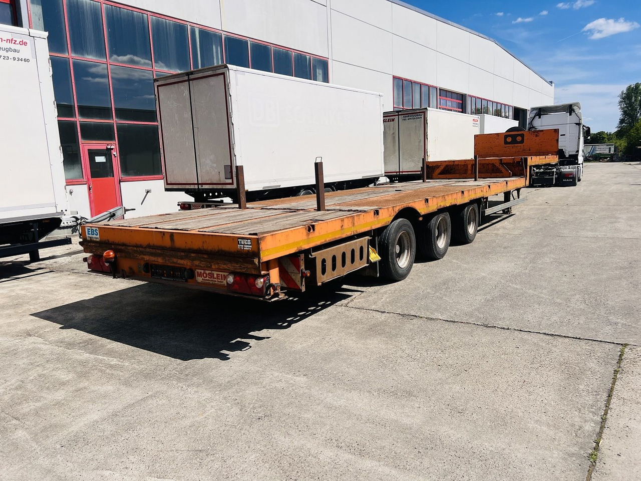 Möslein STO 3 Schwebheim 3 Achs Satteltieflader Plato 45 t GGfür Fertigteile, Baumaschinen oder Container - Puspiekabe zema profila platforma: foto 5 Möslein STO 3 Schwebheim 3 Achs Satteltieflader Plato 45 t GGfür Fertigteile, Baumaschinen oder Container - Puspiekabe zema profila platforma: foto 5