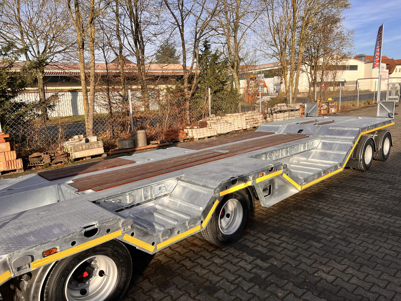Möslein T 4 VB H1 R neuer 4 Achs Tieflader + Radmulden - Piekabe zema profila platforma: foto 4 Möslein T 4 VB H1 R neuer 4 Achs Tieflader + Radmulden - Piekabe zema profila platforma: foto 4