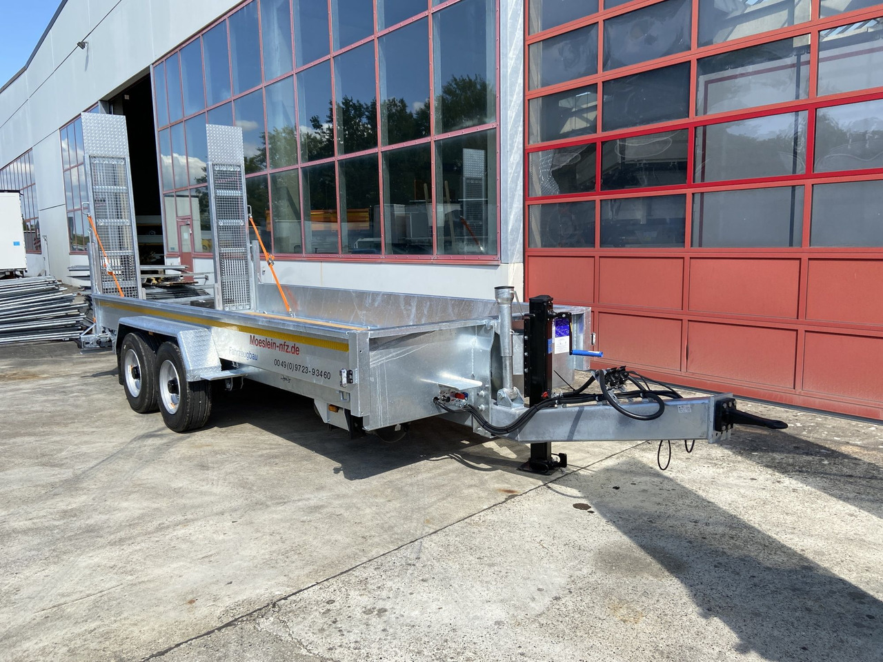 Möslein TT 11-E 5,50 - 2 Tandemtieflader5,50 m x 2 m, Feuerverzinkt - Piekabe zema profila platforma: foto 3 Möslein TT 11-E 5,50 - 2 Tandemtieflader5,50 m x 2 m, Feuerverzinkt - Piekabe zema profila platforma: foto 3