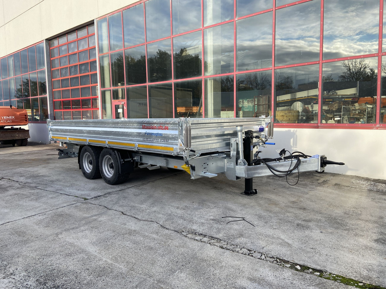 Möslein TTD 11 Breite Reifen Kipper Tieflader, Breite Reifen-- Neufahrzeug -- - Piekabe pašizgāzējs: foto 5 Möslein TTD 11 Breite Reifen Kipper Tieflader, Breite Reifen-- Neufahrzeug -- - Piekabe pašizgāzējs: foto 5