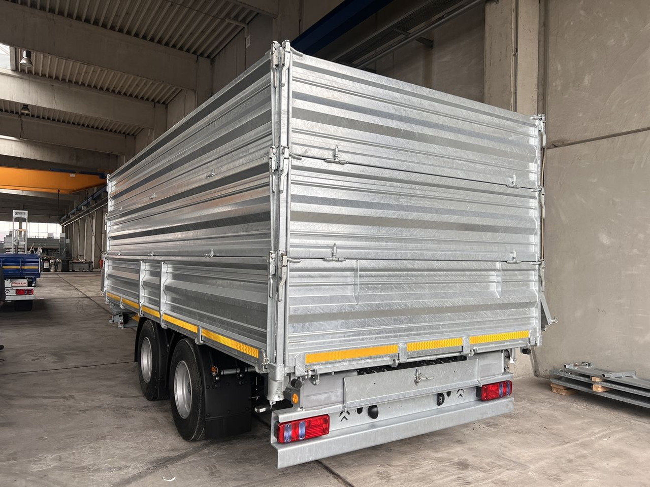 Möslein TTD 19 AB 19 t Tandem Kipper Tieflader2 x Aufsatzbordwänden-- Neufahrzeug -- - Piekabe pašizgāzējs: foto 2 Möslein TTD 19 AB 19 t Tandem Kipper Tieflader2 x Aufsatzbordwänden-- Neufahrzeug -- - Piekabe pašizgāzējs: foto 2