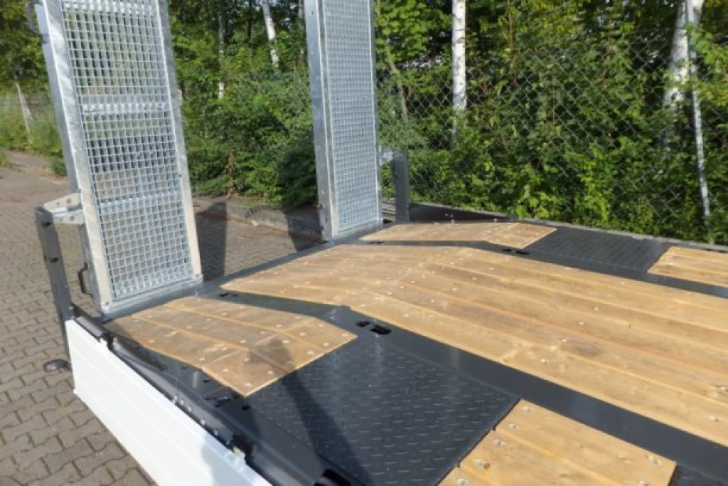 Jaunā Piekabe zema profila platforma pārvadāšana smagās tehnikas Möslein TTT 11- 6,28 Weiß  Neuer Tandemtieflader: foto 12